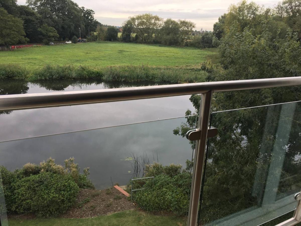 Penthouse Apartment On The River - 65 Skipper Way Saint Neots Ngoại thất bức ảnh