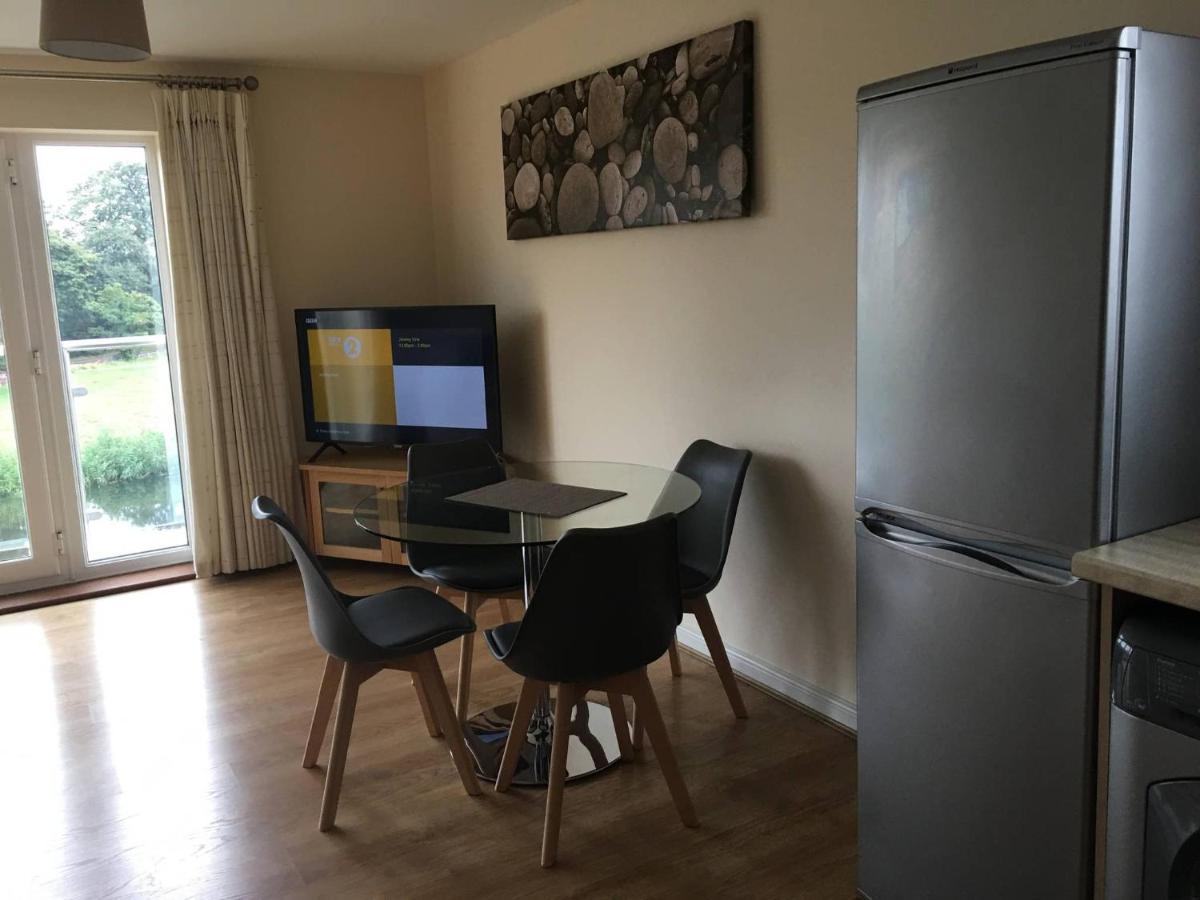 Penthouse Apartment On The River - 65 Skipper Way Saint Neots Ngoại thất bức ảnh